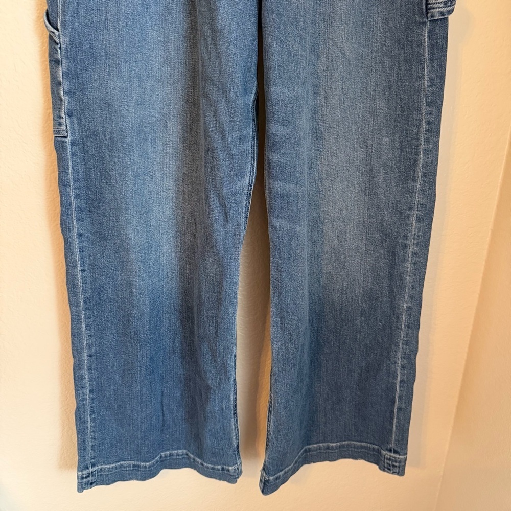NWT, American Eagle Women’s Curvy Super High Rise Baggy Wide Leg Denim Jeans, 4S - Picture 5 of 11